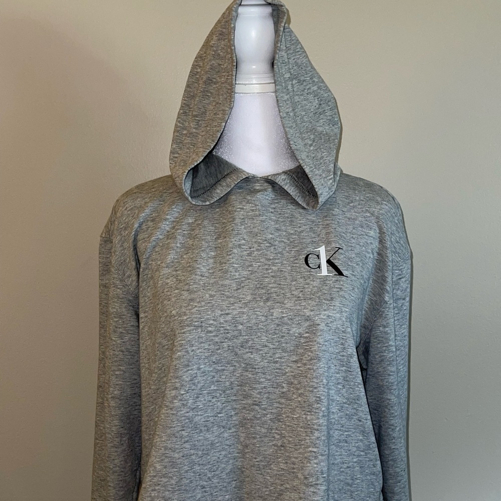Calvin Klein Cropped Women’s Long Sleeve W/ Hood